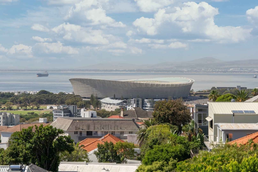 3 Bedroom Property for Sale in Sea Point Western Cape